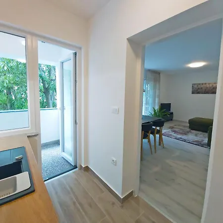 Point Apartment