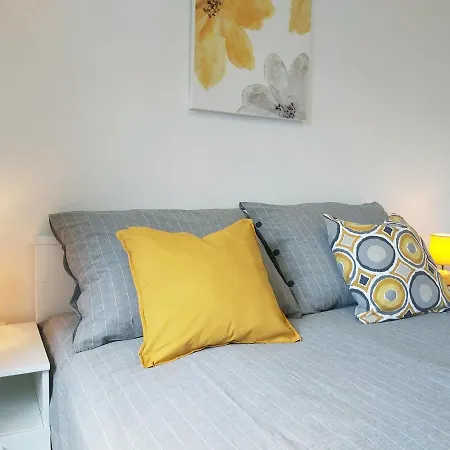 Point Apartment *